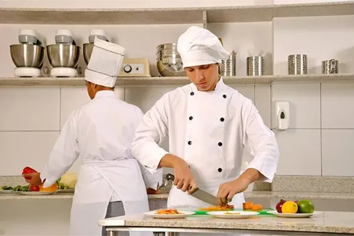 Auxiliar de cozinha