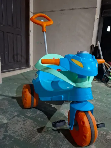Triciclo motoca velobaby