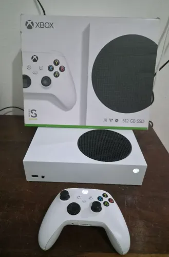 Xbox Series S + 72 Jogos