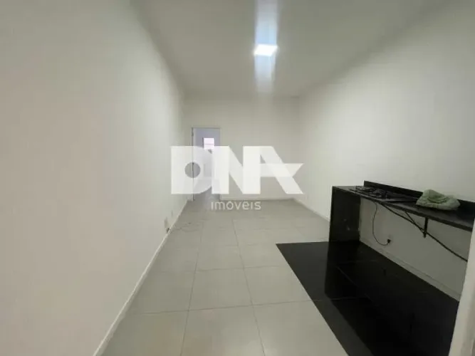 Apartamento : / Residencial / Catete