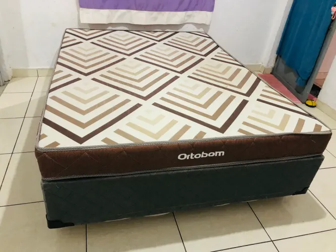 Colchão Ortobom com base