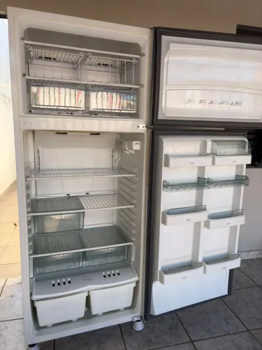 Geladeira Brastemp 220V frost free