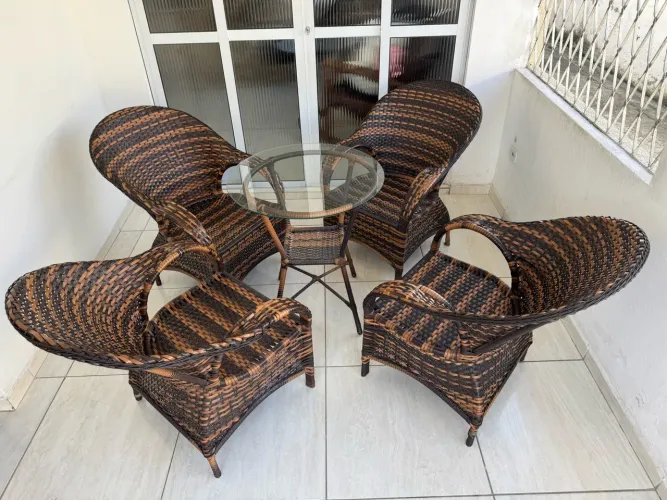 Conjunto de terraço 4 cadeiras e mesa de centro lindas 1600