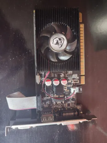 Placa de Video GT220