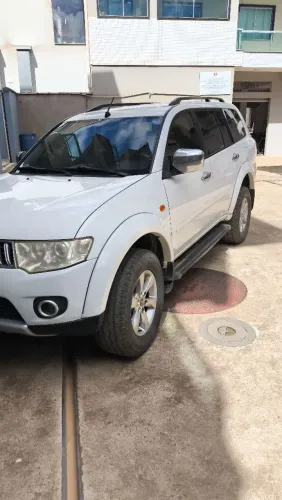 Mitsubishi Pajero Dakar HPE 3.2 4X4 T.I Dies 5P AUT 2013