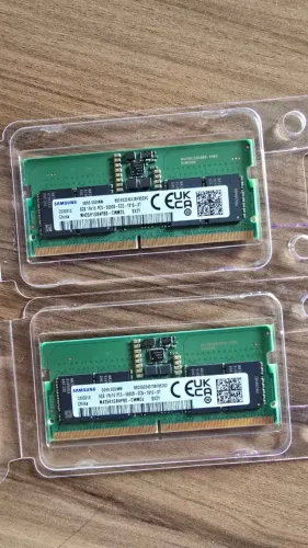 Memória Notebook Samsung DDR5 8GB 5600MHz - Sem Uso