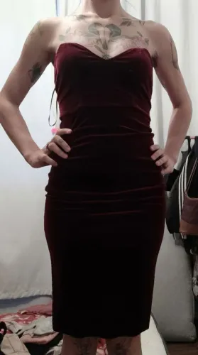 Vestido vinho camurça 