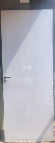 Porta Branca com Maçaneta