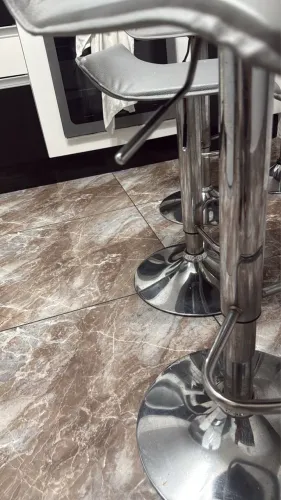 Banquetas são 4 estão em ótimos estados só estou vendendo pq não quero essa cor