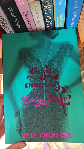 Livros os sete maridos de Evelyn Hugo