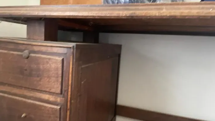 Mesa Escrivanha com gaveteiro ANTIGA