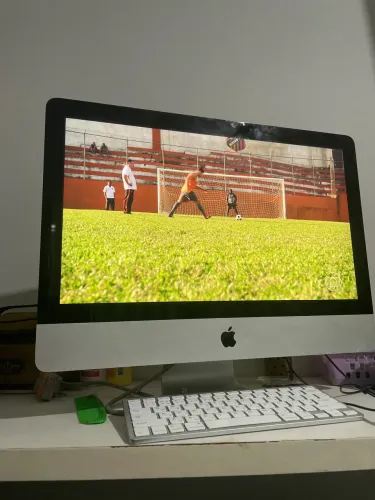 iMac 21.5 Apple (mid 2011)