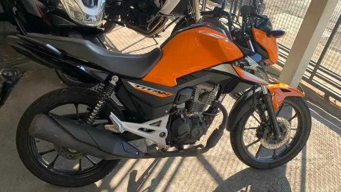 Titan 160 2025 série especial completa e com abs