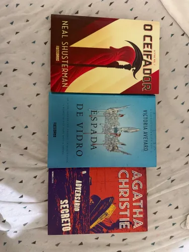 Livros diversos por 30 reais cada