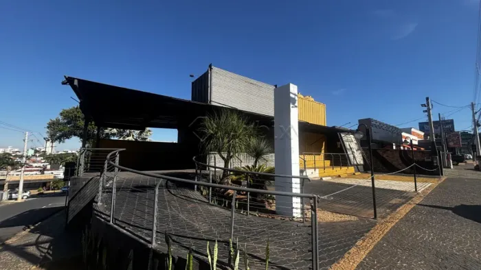 Salão comercial para alugar no bairro Jardim Girassol em Americana/SP