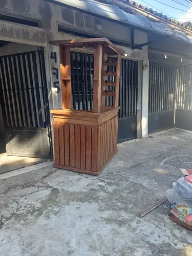 Bar de madeira