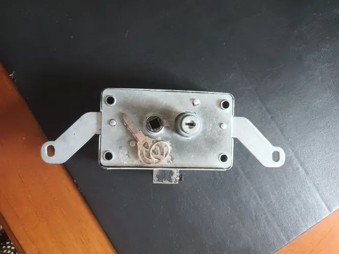 Fechadura porta salão Kombi corujinha 57/74