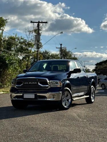 Ram Classic Laramie 5.7 V8 16V Gasolina 4X4 Aut. 2023