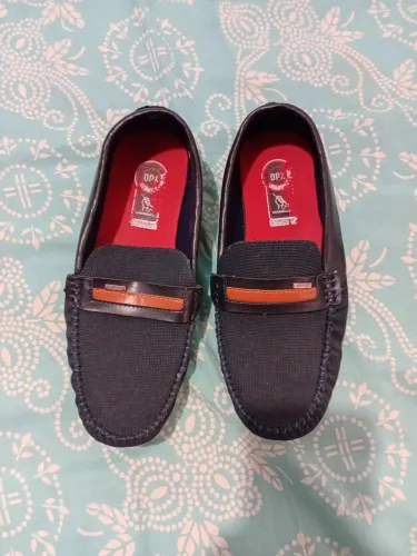 Vendo um sapato semi novo.