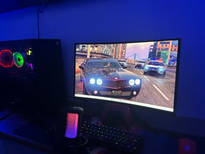 Setup + CPU Ryzen 7 7500X + 24GB RAM