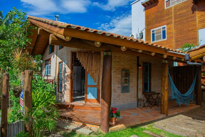 Casa 1 dormitório à venda no bairro Arroio em Imbituba - SC
