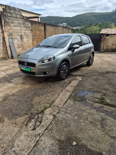 Fiat Punto Attractive 1.4 Fire Flex 8V 5P 2012