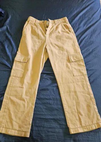 Calça jeans wide leg cargo bege 42