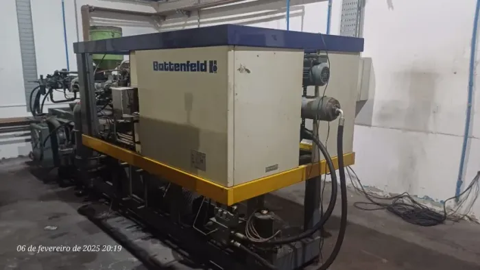 Maquina injetora Battenfeld FC 1500/315