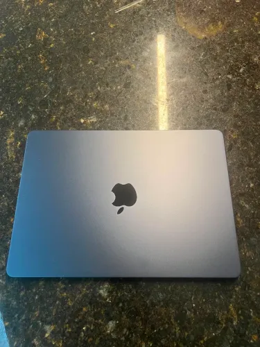 MACBOOK AIR M4