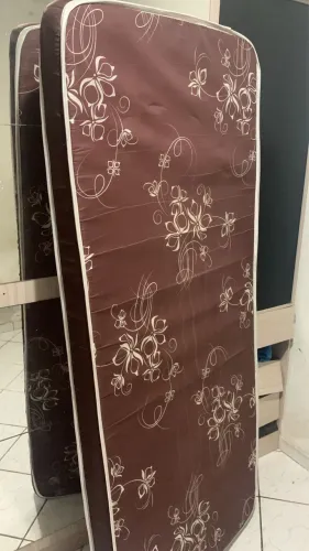 Colchão de solteiro muito novo e pouco usado