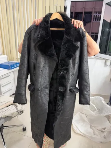 Sobretudo masculino cor preto