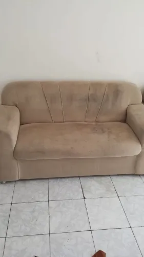 Sofá grande e pequena