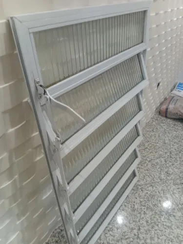 Basculante de aluminio 6 folhas medida 130 por80
