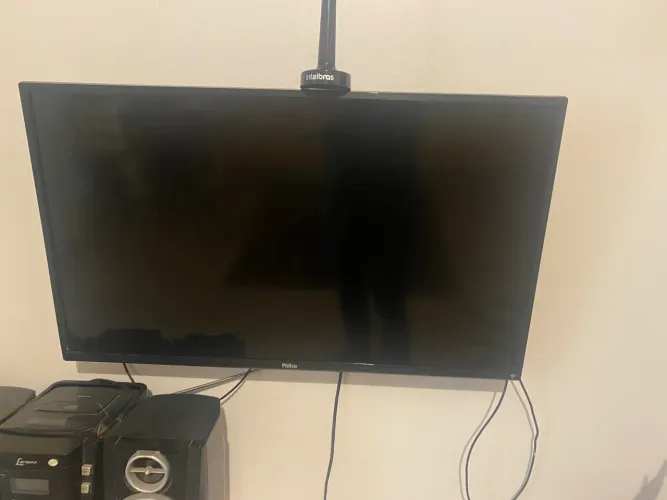 Tv de 32 polegadas funcionando normalmente