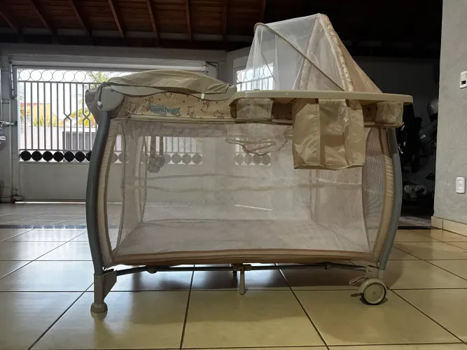 Berço portátil Aconchego com trocador e Mosquiteiro