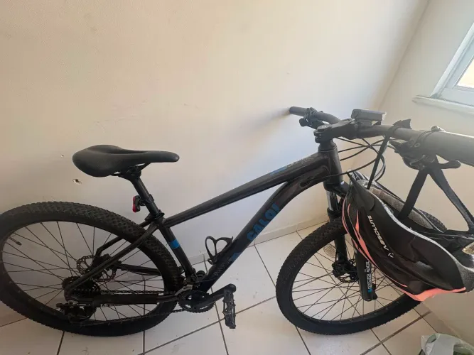 MTB caloi explorer<br>suspensão sr suntour xcr 34<br>cubo traseiro Shimano SLX