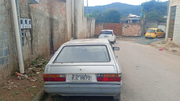 Vendo carro gol quadrado