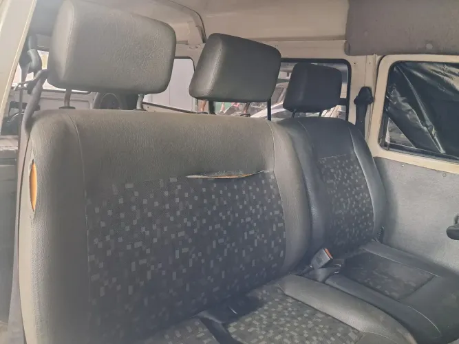 Bancos dianteiros Volkswagen kombi 2005