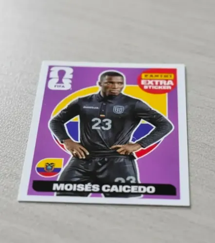 Figurinha legends bordo Moisés Caicedo 