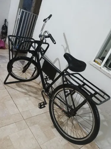Bicicleta cargueira freio contra pedal 