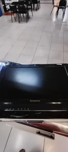Lenovo b300 para peças, tela boa memorias hd, processador carregador