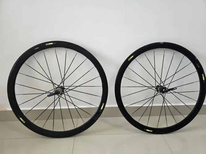 Jogo de rodas Mavic Ultimate Alumínio Center Lock aro 700/29