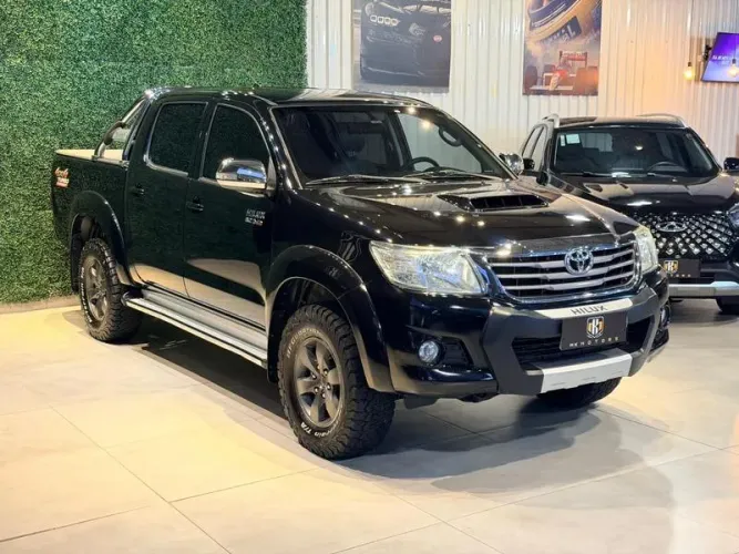 Toyota Hilux CD SRV D4-d 4X4 3.0 TDI Diesel AUT 2015