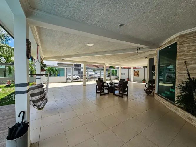 Alto padrão na Ponta Negra II! Compre ou alugue essa mansão exclusiva com piscina e 5 quar
