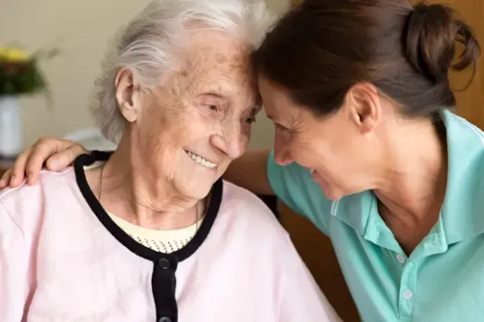 Vaga para Cuidador (a) de idosos em Residencial Geriátrico