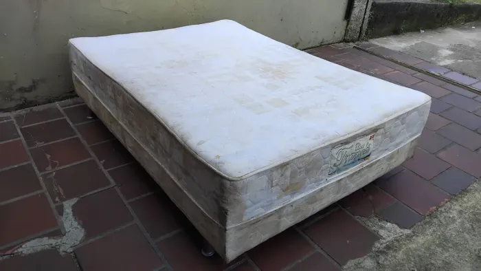 Cama Box casal 189 reais Retirar bairro alto próximo shopping jock Próximo do Detran