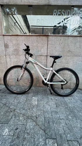 Bicicleta Aro 26 - Specialized Myka 