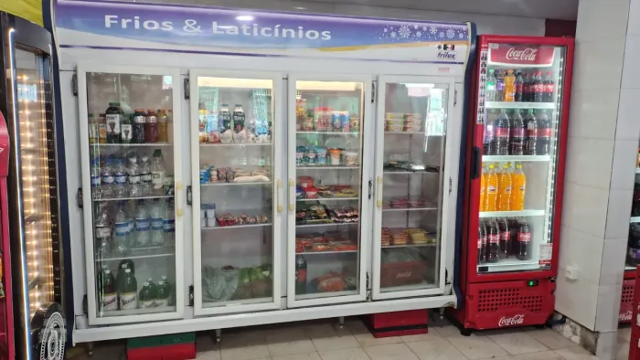 Vendo geladeira expositora