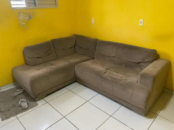 Sofá 8 lugares precisando de reparo