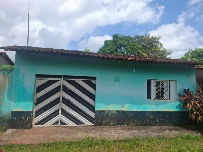 Vende-se esta casa